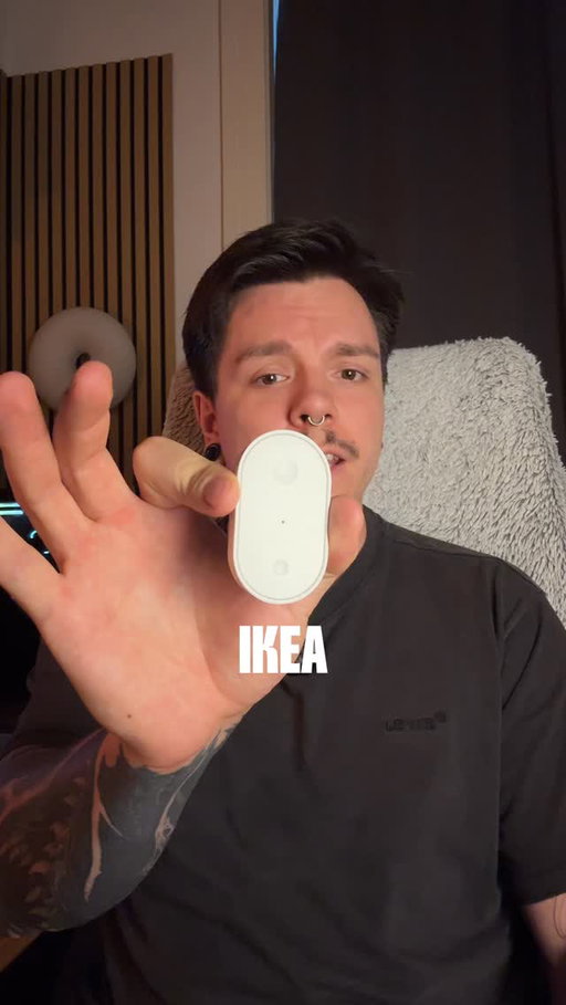 A lot of you asked how to connect the new IKEA BILRESA remote to your VARMBLIXT lamp, so here’s how it works.

It’s actually super simple once you know what to do.

@ikeaaustria 

#ikea #ikeahome #cozyliving #smarthome #desksetup 

ikea - varmblixt - kajplats - fado - bilresa - cozy lighting - desk setup - cozy setup - gaming setup - moody lighting - ambient light - cozy home - setup details - interior vibes - cozy gaming

No ad - self funded