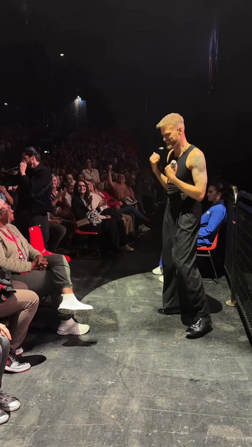 @mb14beatbox You are AMAZING! Thank you, Paris, for an incredible night! ❤️‍🔥