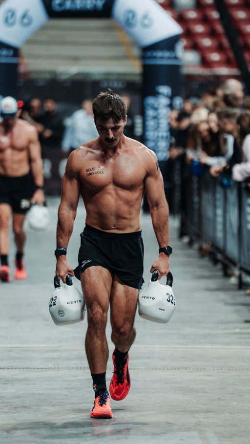 1 year ago, I hit sub 60 for the first time. Since then, I’ve gone under an hour 13 more times, won 5 overalls, and have raced Solo and Doubles in the Elite 15. Here are my 3 main takeaways!
#hyroxworld #hyroxmotivation #hyroxtraining #hyroxelite15