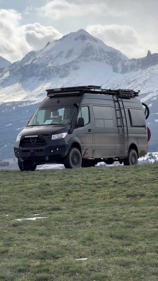 The best of both worlds. #vanlife #gaming