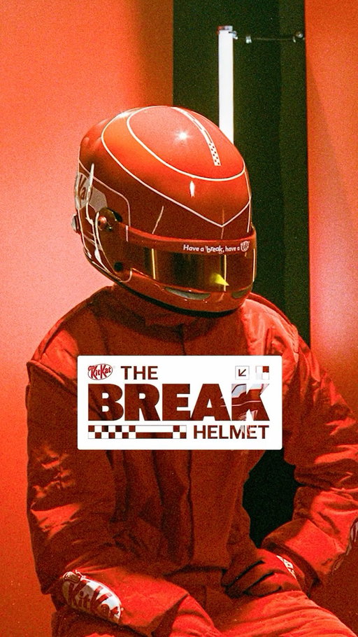 The KitKat® Break Helmet. 

Inspired by the protection used in F1®, introducing the perfect way to protect your breaks from distractions.

-
 
Le casque de pause KitKat. Inspiré de la protection utilisée en F1, il est conçu pour protéger vos pauses de toute distraction.