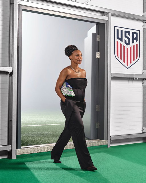 Retired from the pitch, but never from the grind⚽️✨
So excited to announce my partnership with Haleon’s @fortheassist tunnel walk bag, a one-of-a-kind dopp kit designed by @andreabergart, handmade in NYC. I keep my Tunnel Walk Bag stocked with my go-to essentials  @advilrelief, @tumsofficial, @sensodyneus to provide the perfect assist I can depend on, helping me stay sharp and power through the day, at home or on the go.

Get yours on May 14 at haleonassist.com Link in bio

#Ad #HaleonPartner
@ussoccer
