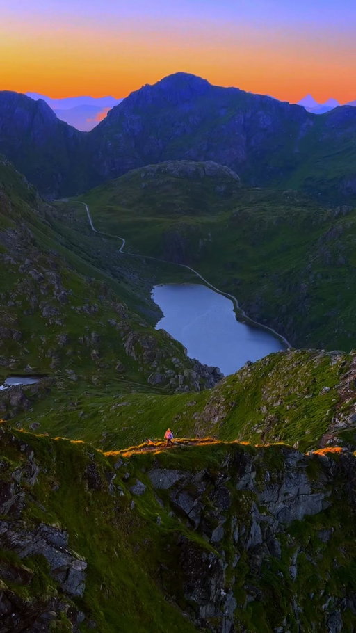 follow @georgeandcris for travel inspo 😍

Location details below! ❤️‍🔥📍⬇️

🫶🏼 Send this to someone who you’d love to go here with! 

🌅 Did you know there is a place in Norway where the sun never sets during summer?! This natural phenomenon is called the “Midnight Sun” and one of the best places on Earth to experience it is the Lofoten Islands in Norway.

✨This occurs because the islands are so far North in the Arctic Circle that the sun doesn’t set below the horizon making it a dream for hikers, adventurers, nature enthusiasts, and photographers. Spending our “nights” exploring  in this breathtaking landscape were some of the most magical travel experiences we’ve ever had and it needs to be on your bucket list!

 During our time in Lofoten we stayed at the beautiful @sandtorgholmen Hotel – BW Signature Collection. This historic hotel dates back to the 13th century and sits right on the waterfront. Our @bestwestern stay felt like stepping back in time with cozy rooms, incredible views of the fjord, delicious Norwegian breakfasts, and warm hospitality.

🫶🏼 Send this to your travel buddy! 

#midnightsun #norway #lofoten #lofotenislands #bucketlisttravel