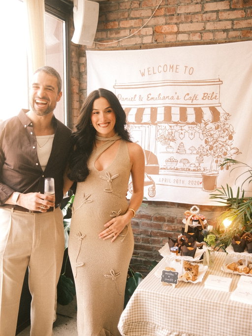 Celebrating our little bean coming into town in August ☕️ 👶🏻 So grateful for all the friends & family in our corner 🫶🏼 nothing but love for everyone!