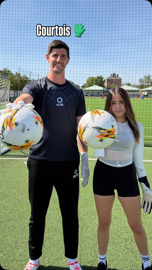 ¿Qué más le lanzo? 👀 @elitesportgk 
#futbol #courtois #realmadrid #portero #arquero