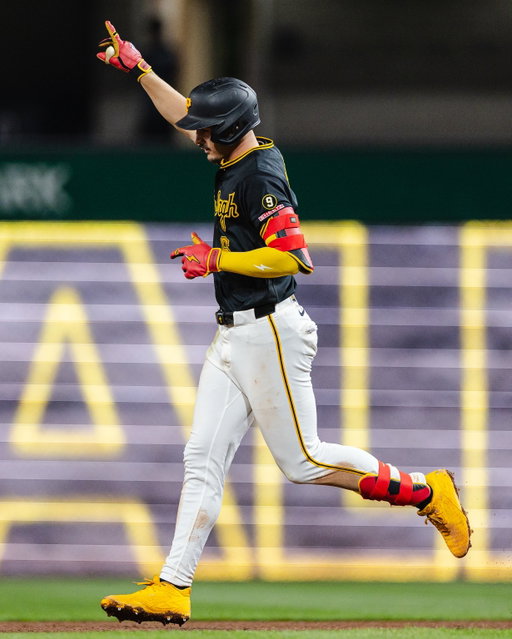 Konnor Griffin’s first HR at PNC Park! 🏴‍☠️