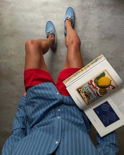 My spring colors 🍋👔🚩