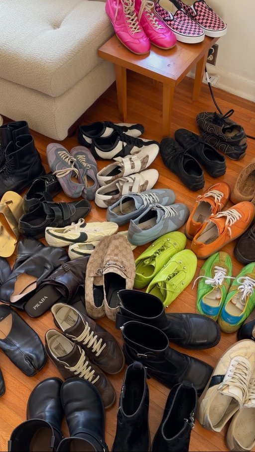 adding a ton of good clothing + shoes on @vinted my sale is now live!!! my username is @ robertgigs #ad #mensfashion
