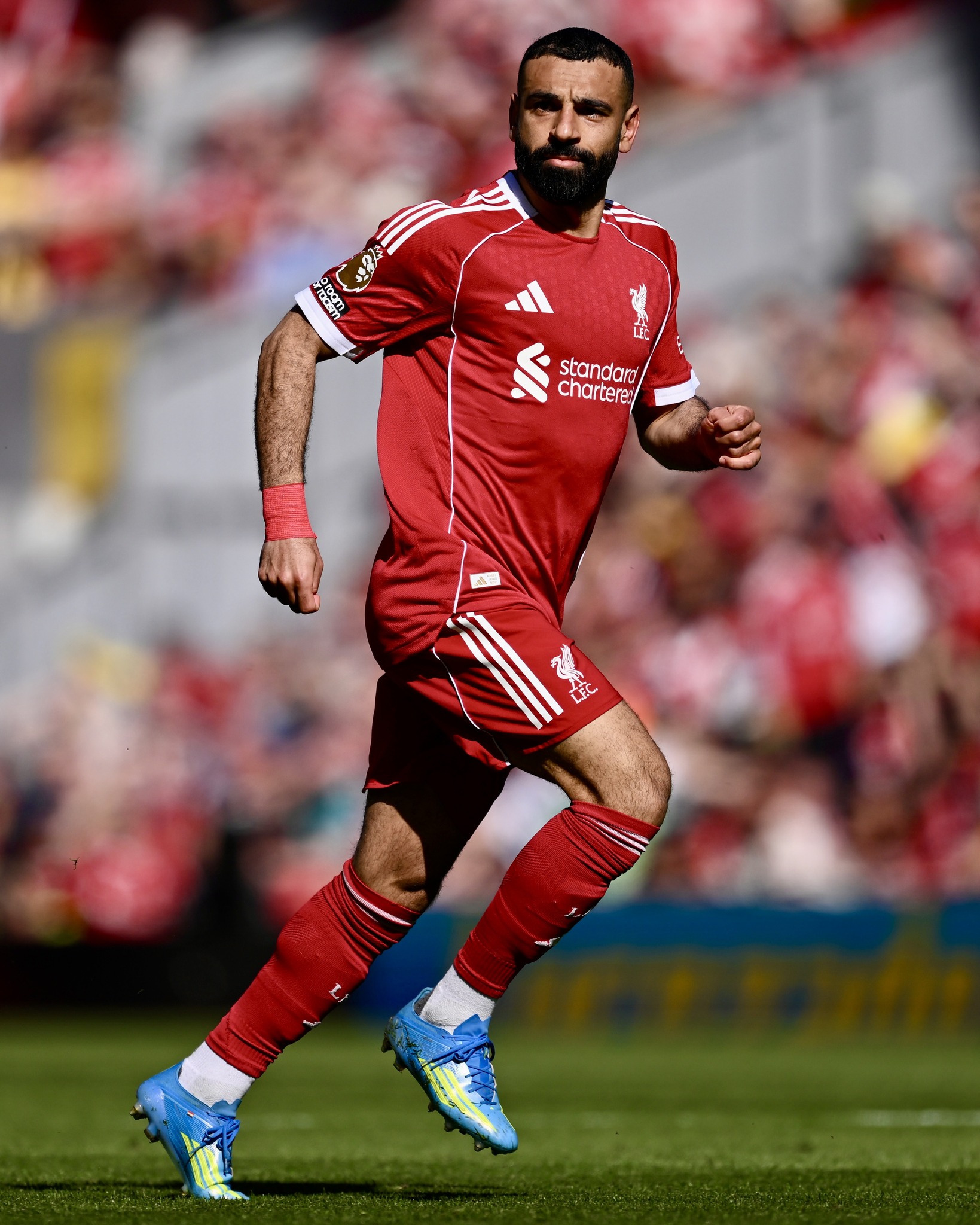 Liverpool FC can confirm Mohamed Salah is expected to be available to play again before the end of this season ℹ️ 

The No.11 was substituted during the second half of last Saturday’s Premier League win over Crystal Palace at Anfield. The issue that caused his withdrawal has now been confirmed as a minor muscle injury.

It is, however, anticipated Salah will return to action ahead of 2025-26’s conclusion and his departure from the Reds this summer.