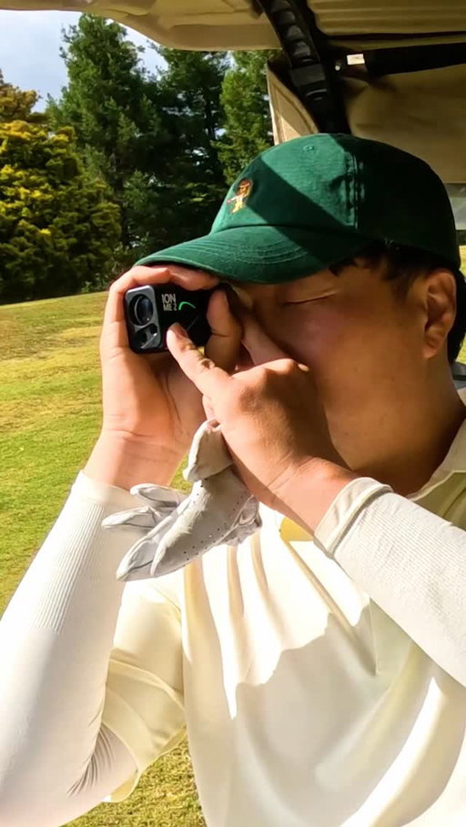 1. If you are going to gift a rangefinder make sure its a @mileseeygolf 
2. It was hard for me to give it away coz I liked it. 
3. Even if they are upset, if it’s good they will want it. 
4. Get discount using code:samheungmin
Link in bio