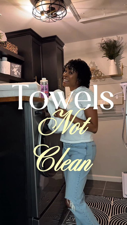 Your towels aren’t clean, and it might be why your house doesn’t smell clean either. It’s not just laundry—it’s the buildup in places you don’t think about like your sink, trash cans, and floors. I simplified what I use across everything and it made a bigger difference than I expected. Plus, one bottle of @pfharris1922 Cleaning Vinegar makes up to 16 gallons, so it lasts.

You can find both the lavender scent and fragrance free version @walmart. Comment VINEGAR to get a link to what I’ve been using. #cleaningtips #laundryhacks #homehacks #cleanhome #freshhome