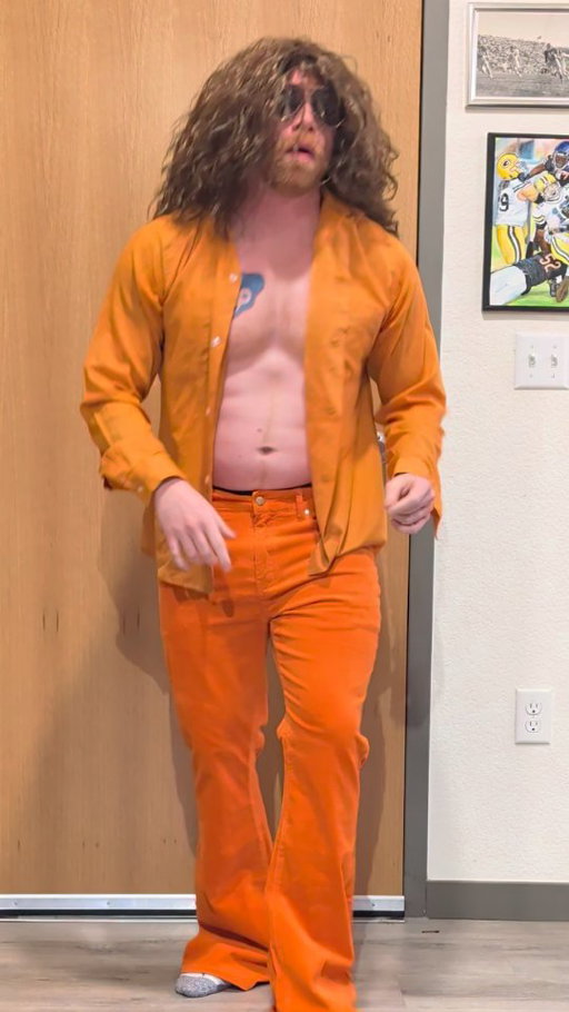 70's night is serious business. Tomorrow night, you won't want to miss it!
#denver #standupcomedy #1970s #livemusic #thingstododenver