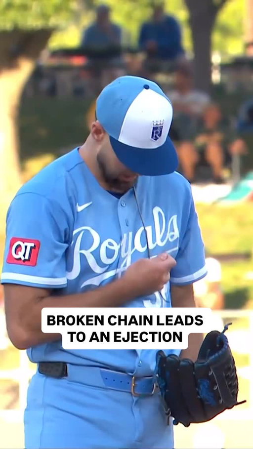 A’s hitting coach gets ejected because the umpire let Michael Wacha throw a pitch right after putting away his broken chain

#mlb #baseball #royals #umpire #coaching
