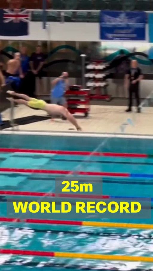 Watch Cam McEvoy swim the fastest 25m ever recorded.
Competing at the Australian Masters National Championships, McEvoy absolutely launched off the blocks to clock an unbelievable 9.26 seconds

Follow for more daily stories of incredible moments in the pool.
.
.
.
#worldrecord #amazing #fastestever #purspeed
