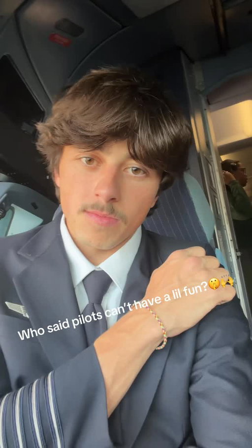 YALL FEELIN ME????

#thirsttrap #pilot #slushynoobz #sinjindrowning #spiritpartner