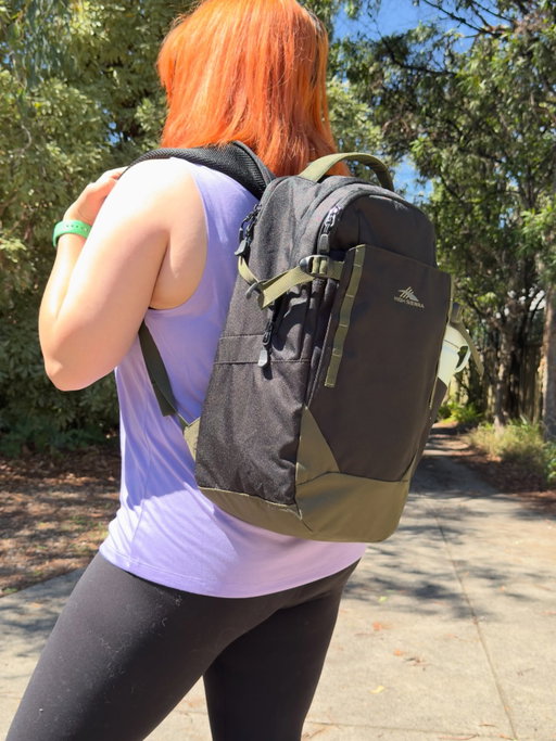Outahere with my @highsierra_ausnz outahere backpack.

Wherever I end up, I show up prepared.

.

.

#melbourne_desi_girl #highsierra #melbourne #aussiecontentcreator