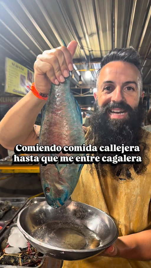 Comiendo comida callejera hasta que me entre cagalera, edición PESCADO 🐟 FRESCO EN MERCADO NOCTURNO

¿Cómo crees que salió esta? ¿Te atreverías?