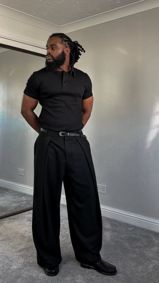 The sun came out so the long sleeve Henley got swapped for the short sleeve 😎...

Which one are you choosing?

Comment “Details” for the outfit info

#wideleg #widelegpants #pleatedpants #ootd #mensfashion