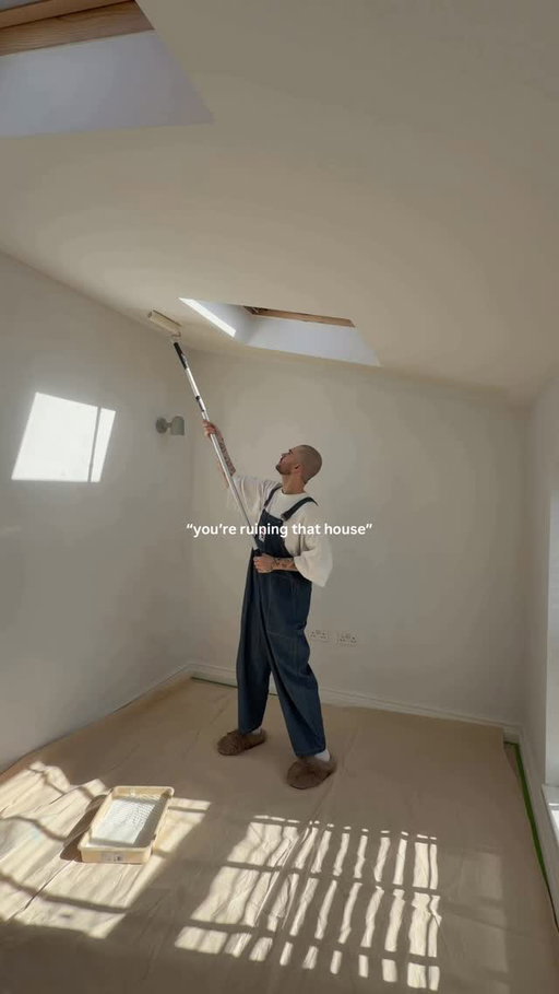 I’ll never get over the amount of people who like to tell me I’m ruining my house. Guess we can call it the - ruining your house effect? Either way, I LOVE it and there’s so much more to come 👀 

#interiordesign #dopaminedecor #midcentrymodern