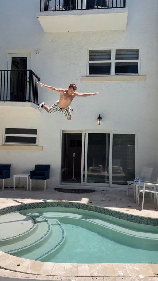 Working on my stunt reel at @aureumstay 🤣 #stunts #bocaraton #aureumstay