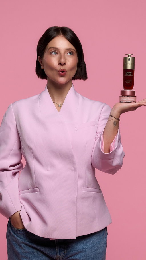 Thirties never looked so good avec le soin Multi Active de @Clarinsfrance ! 
Un soin qui m’accompagne chaque jour pour un teint frais et éclatant quel que soit mon quotidien.