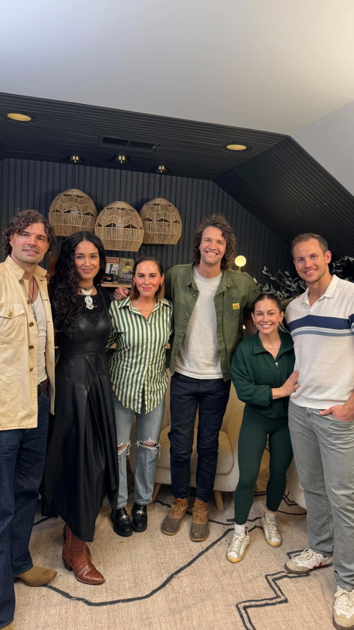 gotta mix it up somehow and shawn definitely brings that to this crew 😂

we had @forkingandcountry and their wives @holamoriah and @courtneysmallbone_ on the pod talking marriage on the road, busy seasons, parenting, goals, and everything in between. lots of laughs in this one! 

comment ‘fkc’ and we’ll send you the full episode 🔗