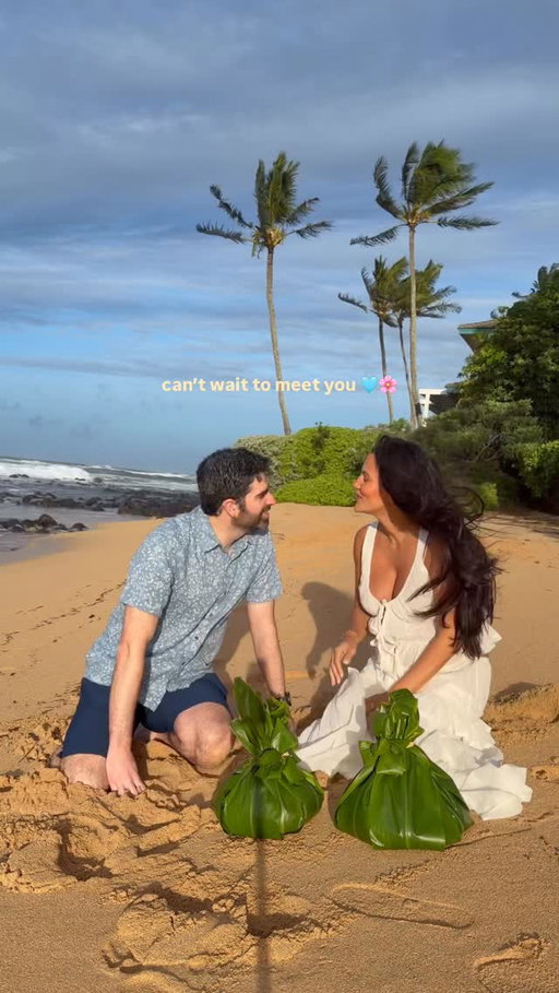 our intimate little gender reveal, just me and the the love of my life. this has been one of the most difficult years of my life but you were so worth it all 🌈 so excited for this new chapter as 3

#genderreveal #babyannouncement #pregnancyjourney