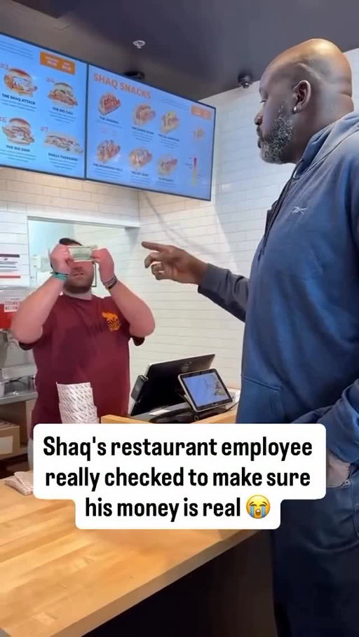 Shaq’s reaction is comedy 😂😂

(via @shaq) #shaquilleoneal #nba #basketball #shaq #funny