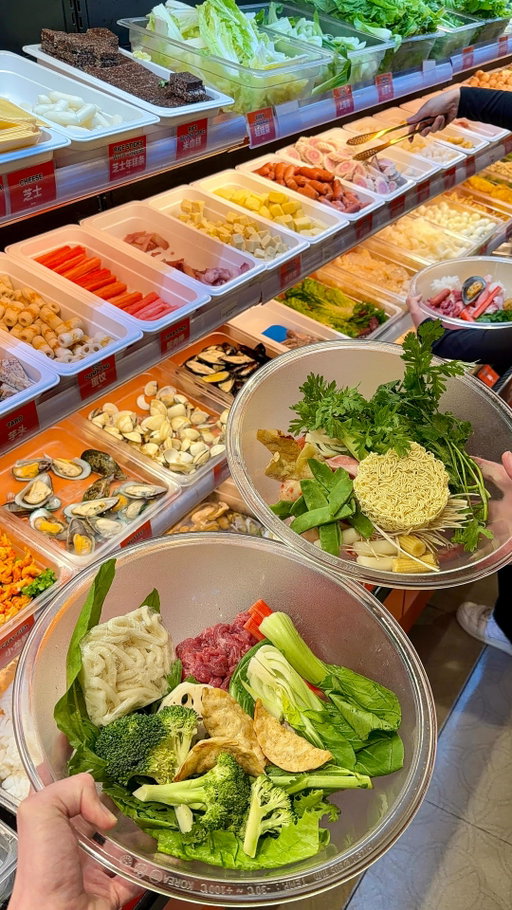 BUILD YOUR OWN MASSIVE NOODLE BOWLS 🍜 They have so many different types of spicy broths and a huge ingredient wall that you choose to put in your bowl! 

@yonny_minihotpot_fish is one of the best build your own noodle spots we have been to because the noodles come out in really big portions and there’s more meats and veggies to choose from than anywhere else ⭐️

📍 Yonny | 2313 N Central Expy, Plano, TX 75075

#noodles #dallasfood #dallasrestaurants #asianfood #dallasfoodie