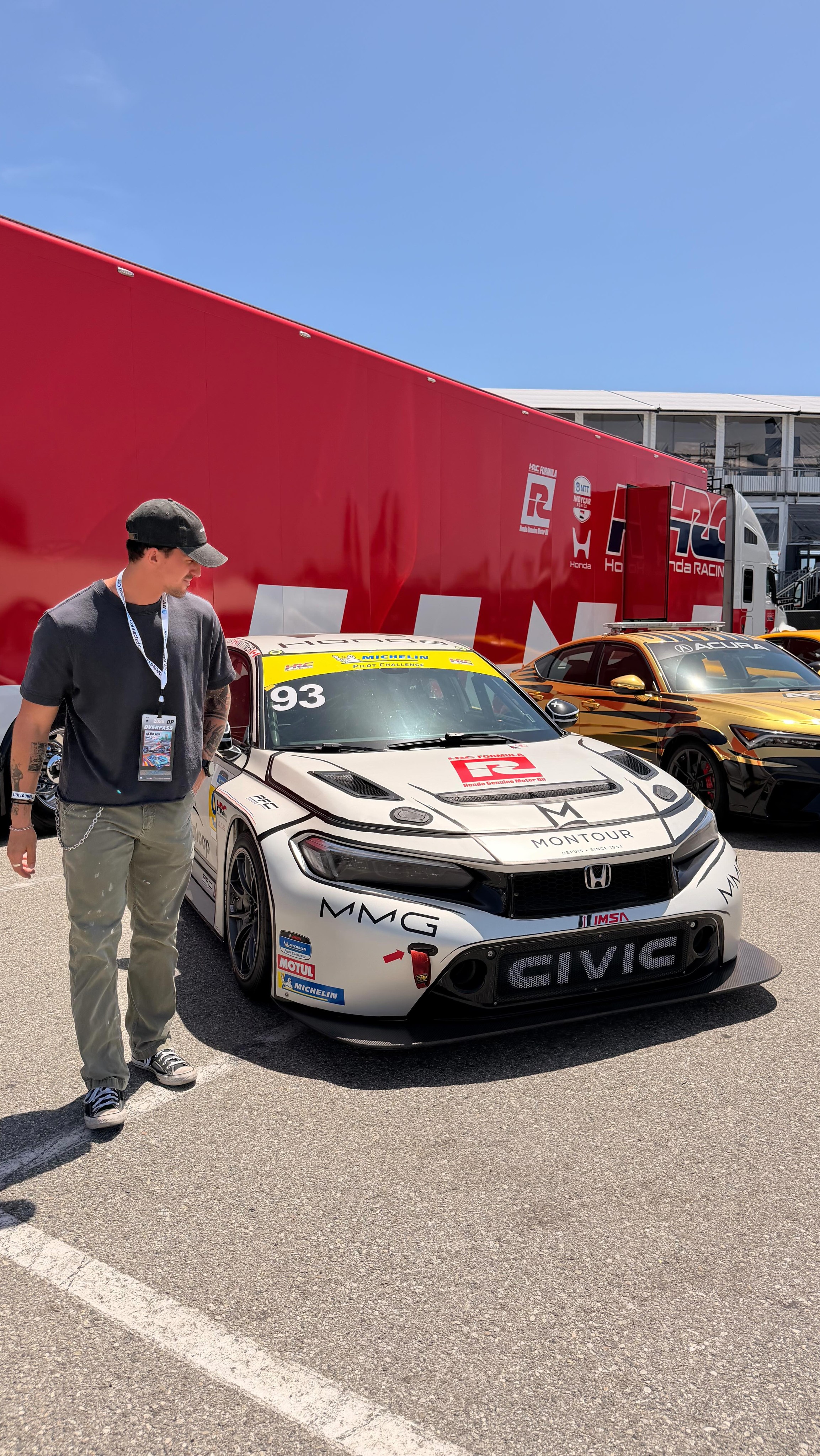 Back to one of my favorite races of the year, the Acura Grand Prix of Long Beach! #AD I got to hang out with @att Connected Car™ and learn how to turn my vehicle into a mobile hotspot & stay connected anywhere on the road. Head to the link in my bio to see if your car is eligible! #attinfluencer