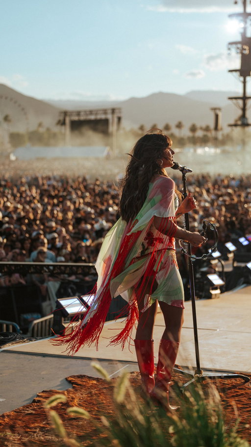 A cowgirl always finds her way to Stagecoach @ellalangleymusic

📹 @brysonmoberley 
📸 @andybarron