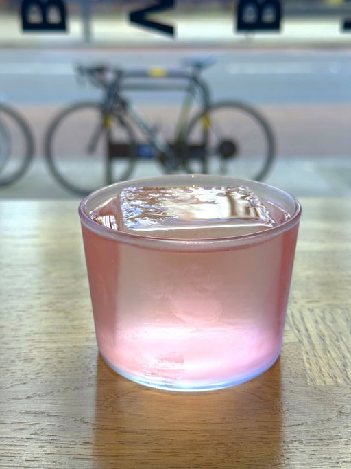Here for the good vibes /💖🌸🦩/ TUBEROSE COSMOPOLITAN / #ēe x @drinksvitlo 🪩 // Available at the BAR + ONLINE 💅 |#hustlemagic #rtd #Cosmo