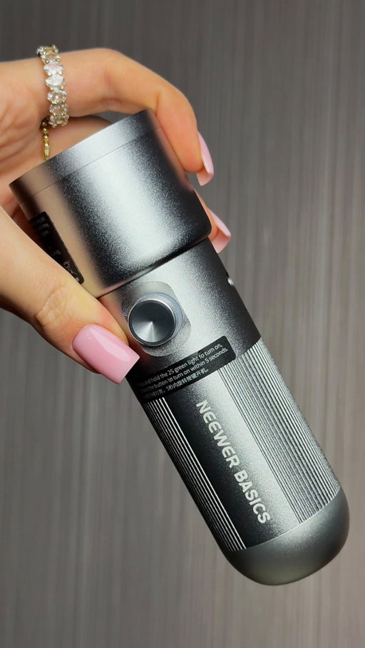 Small device, big difference!
Today I’m using the NEEWER Basics FL10 Portable Photography Flashlight — a lightweight and portable light that instantly makes any video look brighter, cleaner, and more professional 🎥💡
Perfect for both indoor and outdoor shooting — no matter where you are, you can always keep your lighting under control.

🔗 @Neewer

#Neewer #NEEWERFL10 #ContentCreator #VideoSetup #CreatorLife