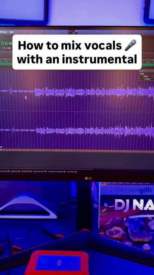 How to mix vocals / an acapella into an instrumental track
In this example I process the vocals with @izotopeinc Nectar 4 + @oeksound Bloom, then master acapella + instrumental with @izotopeinc Ozone 11 + @cradle.app God Particle. 

#musicproducer #musicproduction #vocalproducer #mixingengineer #mastering