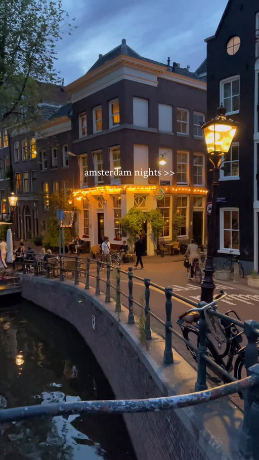 There’s just something about Amsterdam at night… 💭🌙

#amsterdam #netherlands #amsterdamcanals