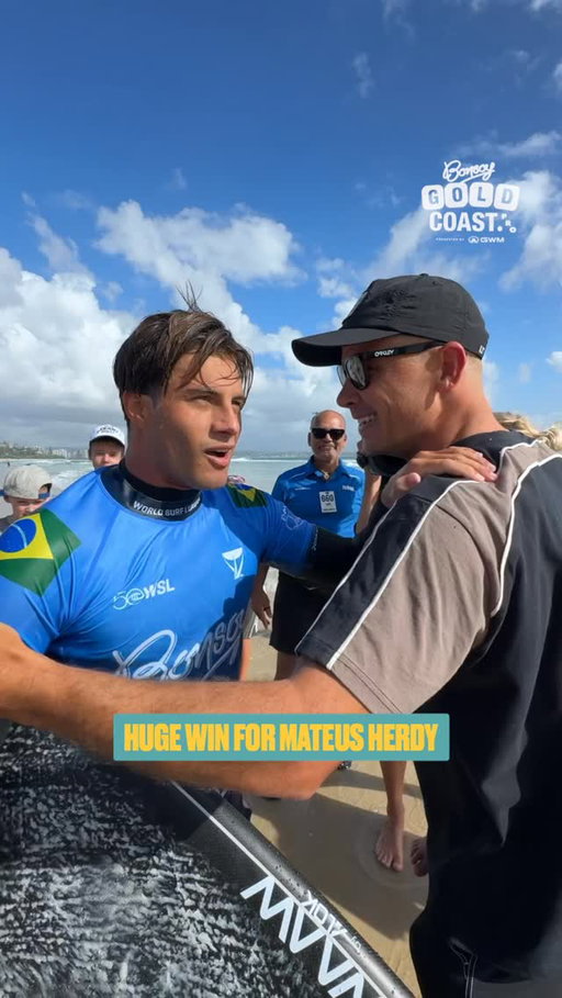 Dream team @mateusherdy @julian_wilson 👏
 
For the first time this year, the Brazilian rookie finds himself in Round 3.

@originalbonsoy #GoldCoastPro | @gwmaustralia @experiencegoldcoast @queensland