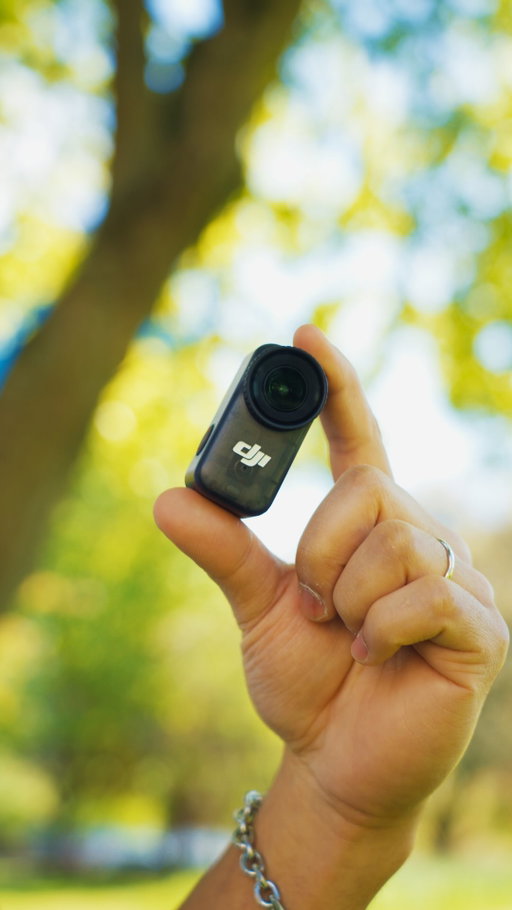 Ungatekeeping the MOST Versatile Camera: The @dji Osmo Nano!

If you want to film yourself in public and hate carrying big cameras around, this is your all in one solution.

It shoots in 4K 60FPS, has an incredible FOV and the battery life is amazing.

@djiglobal 
#dji#camera#djiosmonano#povcamera