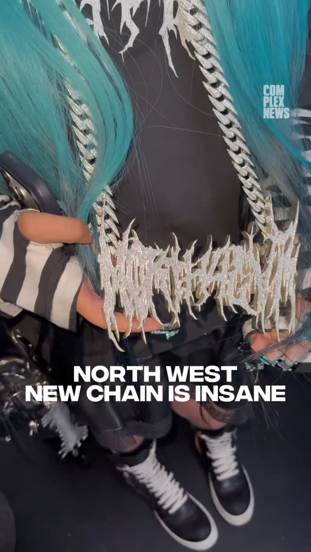 North West pulled up to her Complex LA Pop-up wearing her new iced-out chain

Designed by @alexmoss