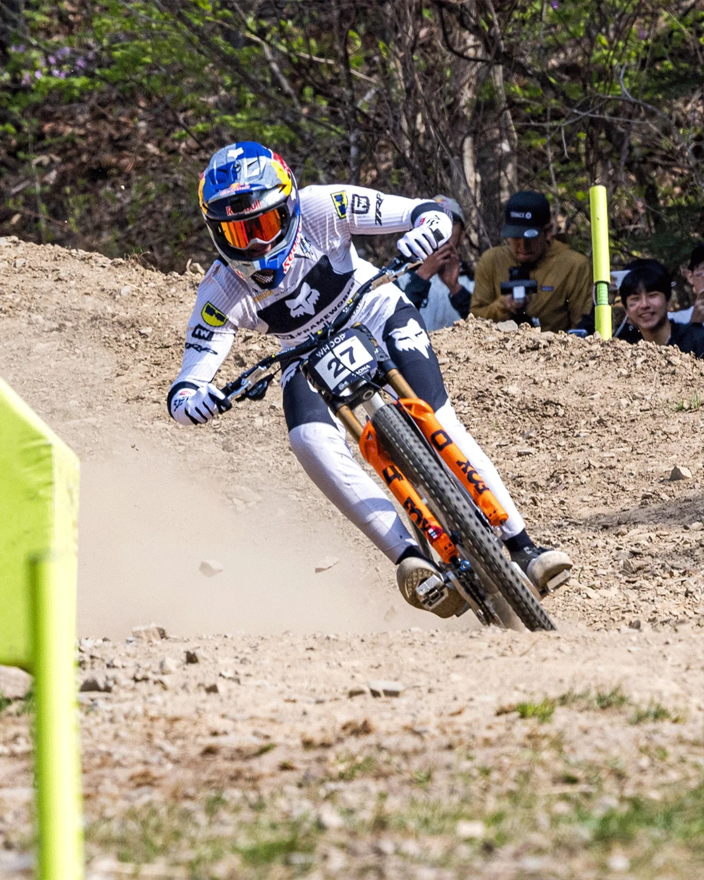 What a way to arrive in elite racing 💥

@asavermette takes his first ever elite win in his first ever elite race 🤯🥇

📍Mona YongPyong 🏁 Men’s Elite DHI World Cup