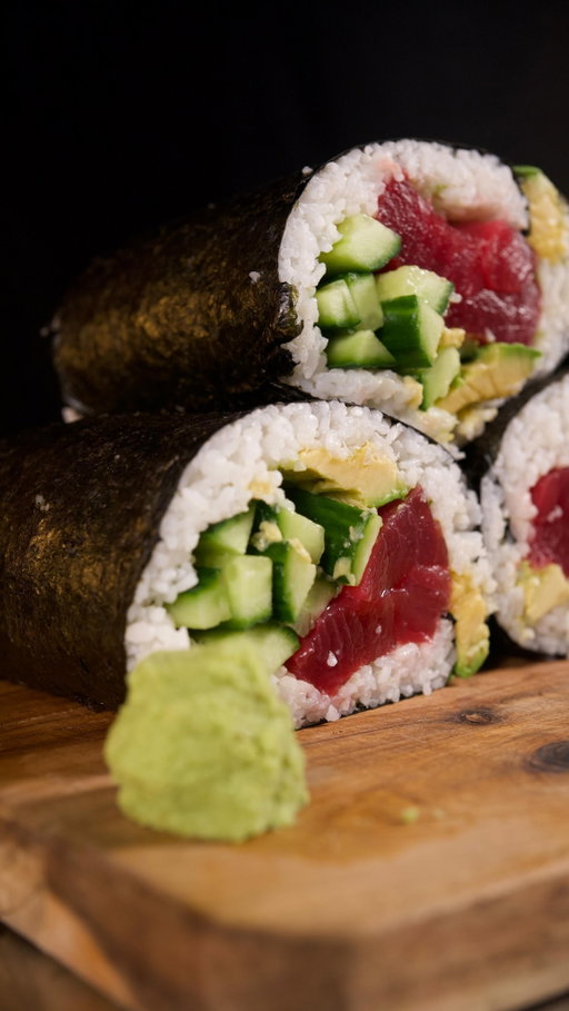 Does size matter? #sushi #freshtuna

We took a massive fresh tuna and turned it into extra large and thick oversized sushi rolls, packed with avocado, cucumber, seasoned rice, nori, sesame, and thick-cut sashimi grade tuna.
Watch and learn how to make it.