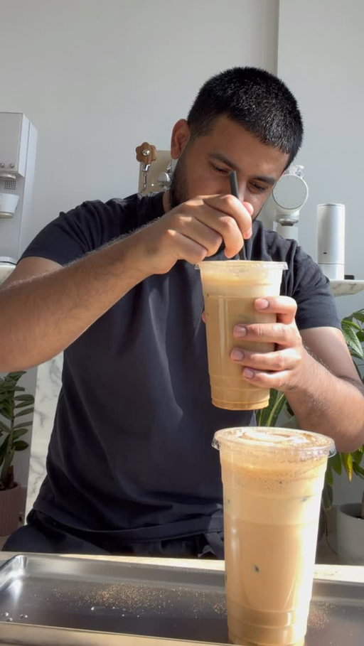 My all time fav coffee recipe!
Ingredients 
Espresso shot
Condensed milk
Milk of choice 
Ice cubes
Cinnamon powder