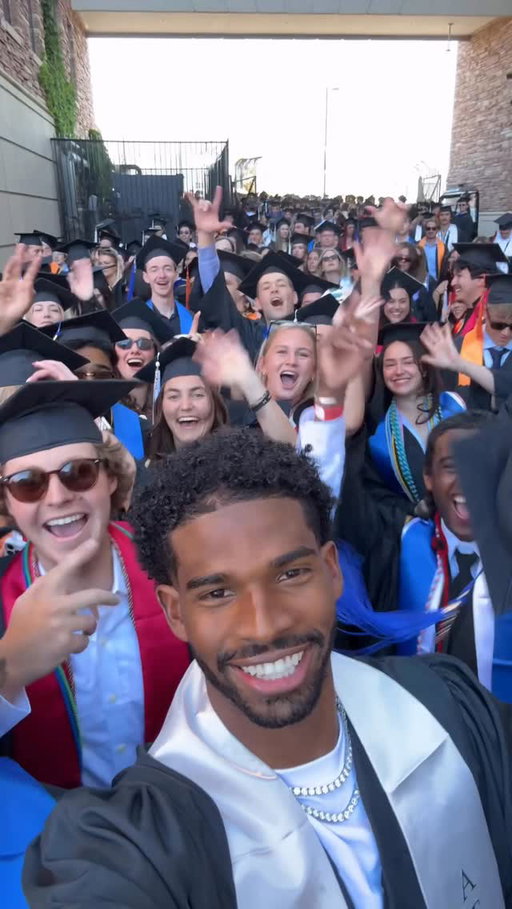 @shedeursanders securing his degree 🎓