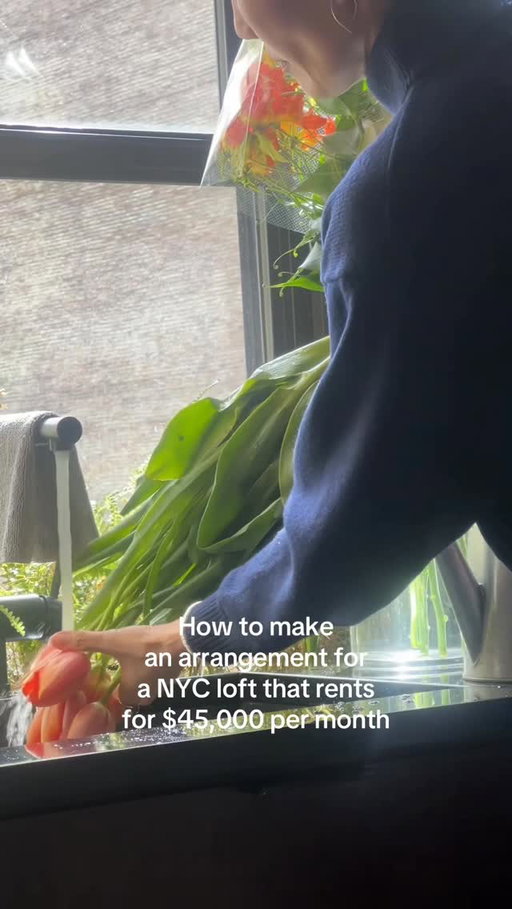 Flowers for a NYC loft 
@emilyroache @gregoryroache @brownharrisstevens 

#rachelchofloral #flowers #flowerarranging #flowerarrangements #nycflorist
