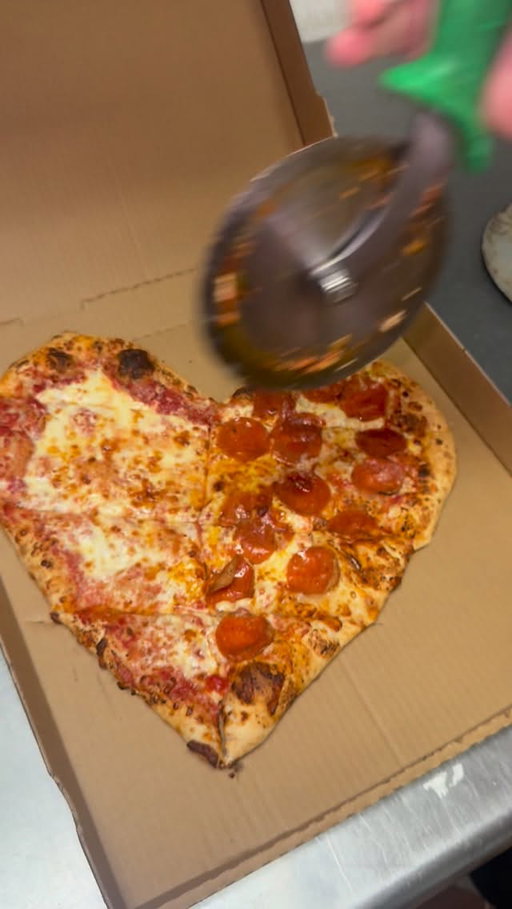 Pizza loves you ❤️