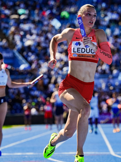 Let’s go again tomorrow🇨🇦

Finales demain:
Mixed 4x100m ➡️ 10h05 (heure du Qc)
Women 4x100m ➡️ 10h24 (heure du Qc)

+ les deux équipes sont qualifiées pour les mondiaux de Beijing l’an prochain🇨🇳

📸 2&3 @christelsaneh 

#4x100m #canada #worldrelays2026 #botswana #speed