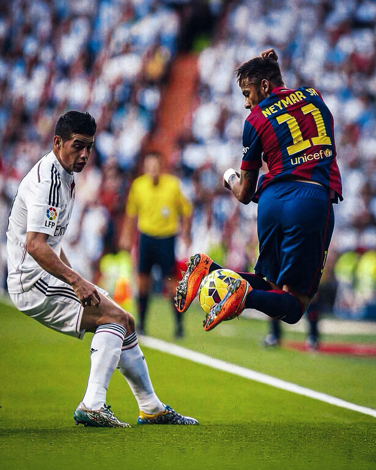 We don’t get players like this anymore… Neymar Jr. was the definition of street football. The place where the game was really made… raw, free, and for the people. He didn’t just play football, he felt it. Every touch, every move… just pure joy. You could never read him. One second he’s going left, next second he’s gone right, or pulling off a rainbow flick like it’s nothing… defenders were just left behind not knowing what happened. That unpredictability… that freedom… we’re losing that in today’s game. Players like this are rare now, and you can feel it. Football needs that flair, that chaos, that street energy again. I really hope we see him at the World Cup one last time, one last dance to remind everyone who he really is… 🥹💫