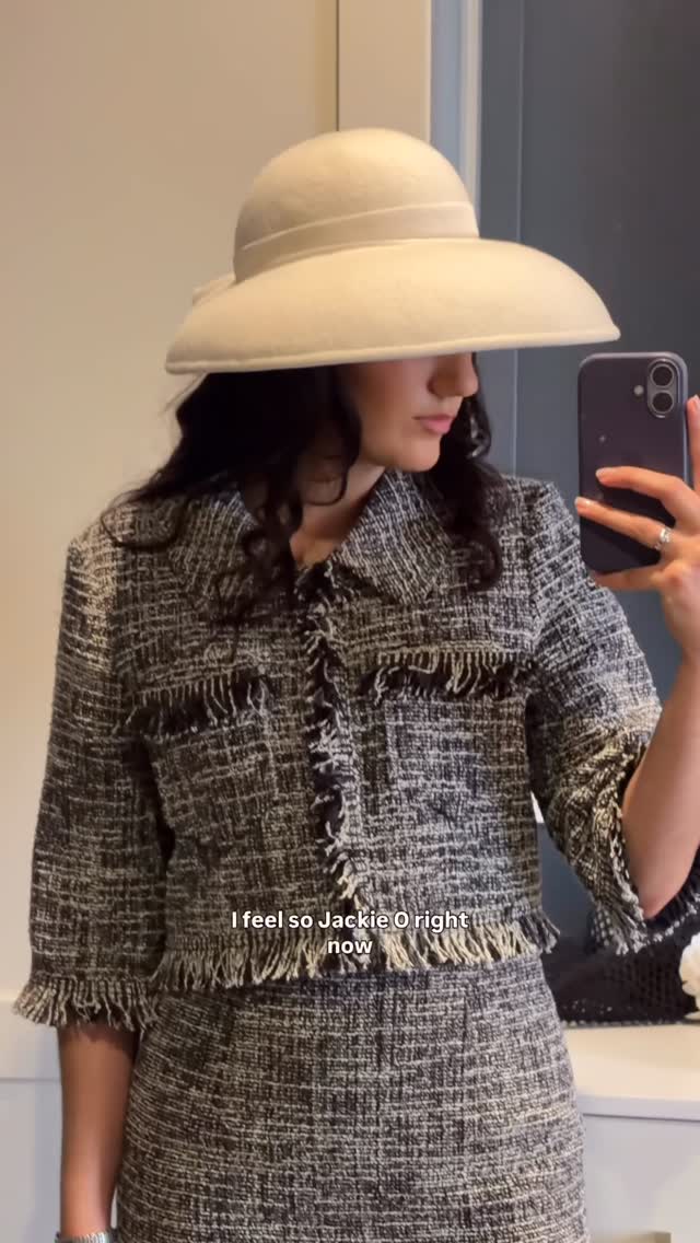 And it’s off to the races! Assistant shopping editor @ioziefina is at the Kentucky Derby with @longines, the official timekeeper of the races. Get her look at the link in our bio. #StylePlaybook