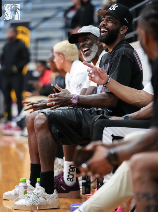 Uncle Drew in Dallas 🫡 Kyrie Irving hosted the Uncle Drew Circuit today at Lancaster High School. 

#MFFL