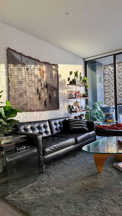 Day 137: Can lowkey click my tongue and echo locate everything #apartmentdecor #interiordesign #ambientlighting #cozy #lgbt