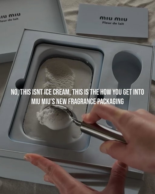 For Miu Miu’s new Fragrance “Fleur De Lait” (translated to flower of milk) they went craaazy with the packaging, using kinetic sand to look like ice cream alongside a branded ice cream scoop before even reaching the product😭

Video via @alexajustinee